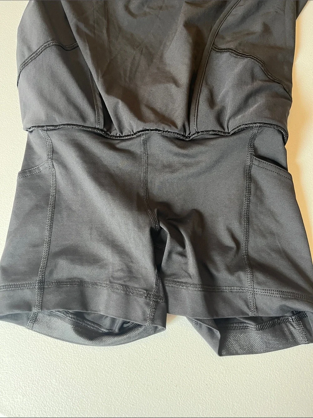 Lululemon Hotty Hot High-Rise Skirt in Black